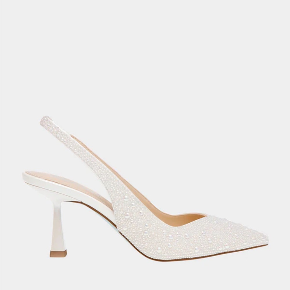 NWOT Betsey Johnson Clark Ivory beaded heels